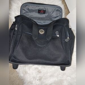 Versatile Black Travel Bag for Men